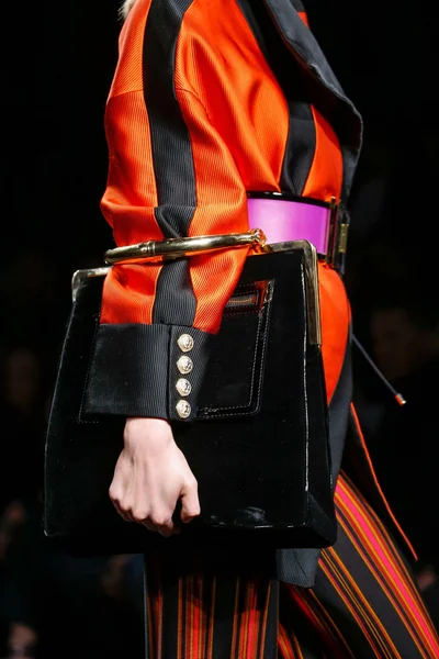 Look 56